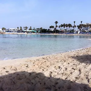 Christopher's Sandy Aparthotel